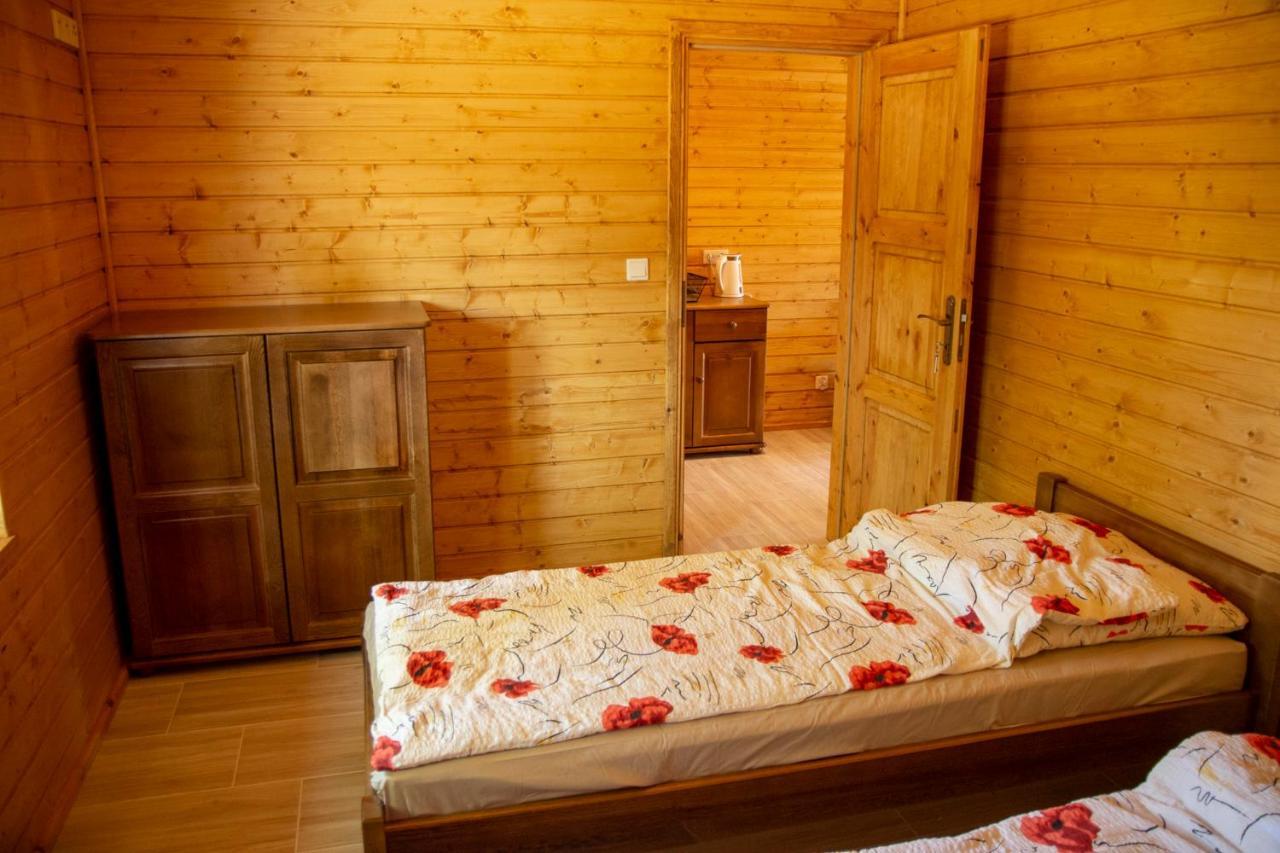 Jantar Pokoje I Domki U Reni Exterior photo