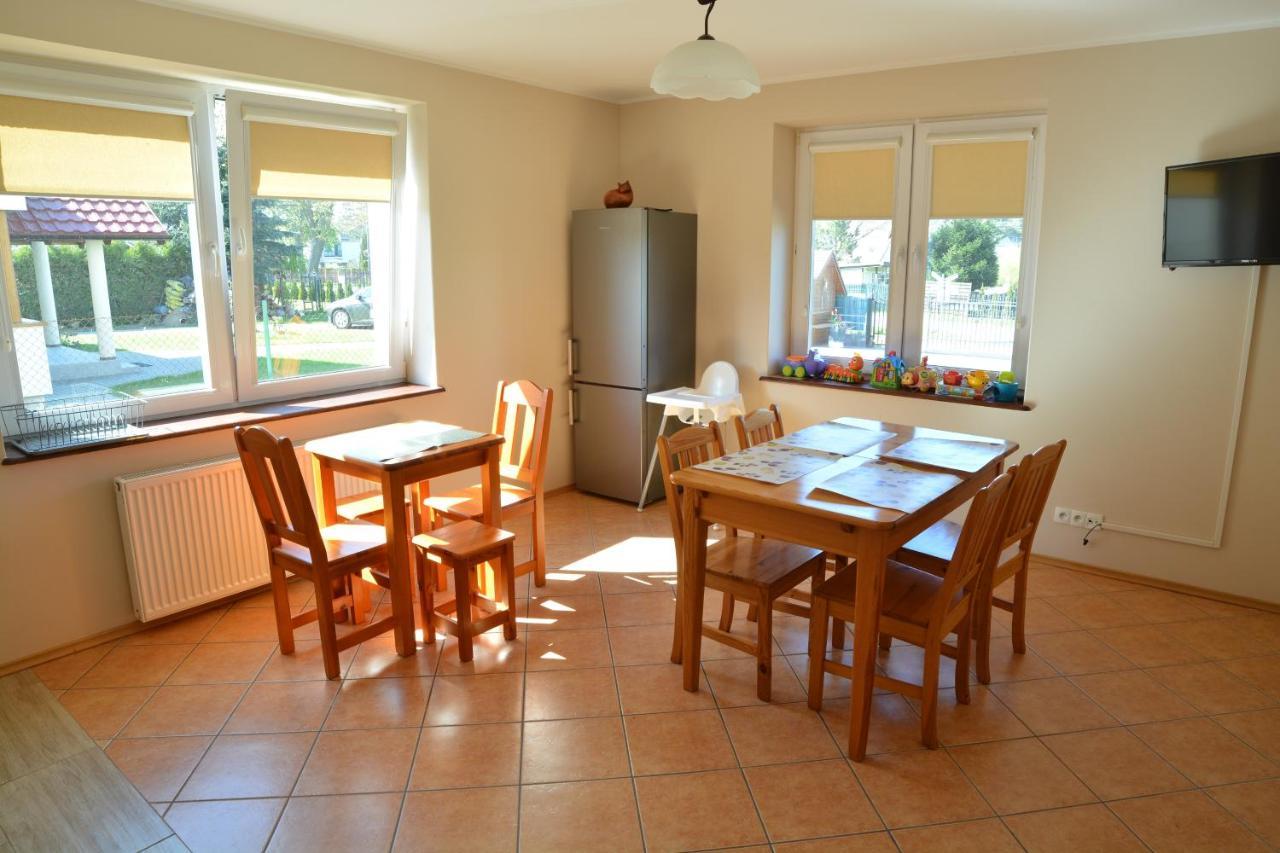 Jantar Pokoje I Domki U Reni Exterior photo